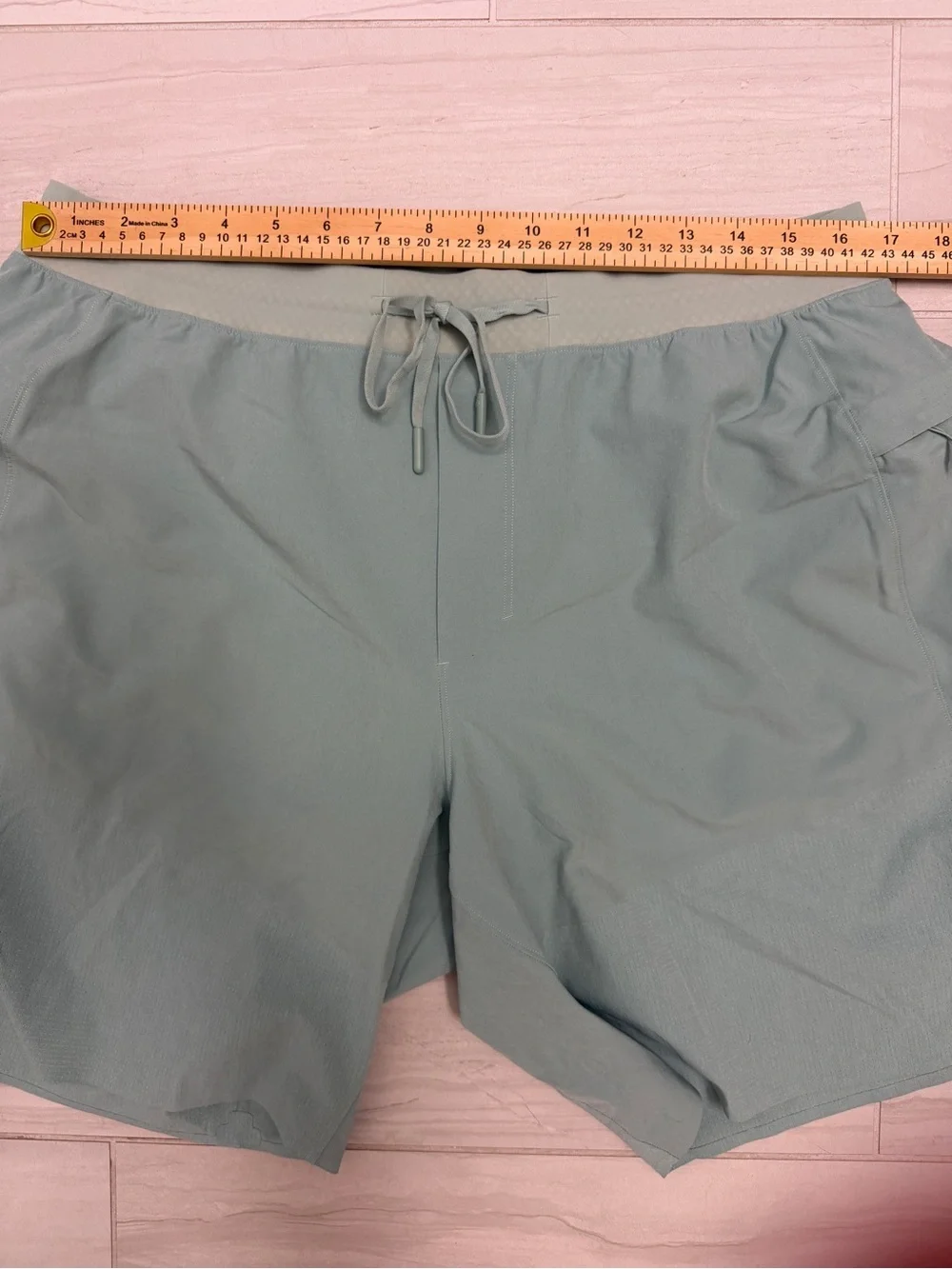 Lululemon Men’s Mesh-Panelled Tennis Shorts Sage Green Court Gym 7” Sz M